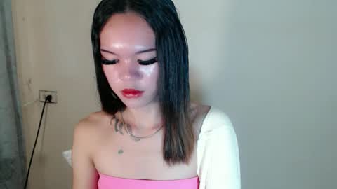 maxine online show from November 1, 2025, 7:43 am