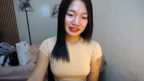 Shenna online show from October 2, 2025, 10:50 pm