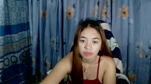 Snapshot of pinay_singlemomxs chatting on April 15, 2026, 8:31 pm pinay_singlemomxs online show from April 15, 2026, 8:31 pm