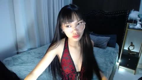 dee online show from March 10, 2025, 9:32 am