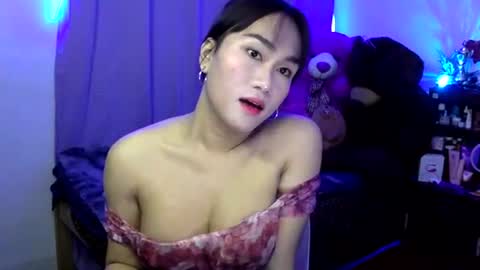 sofielove online show from January 22, 2025, 12:17 pm