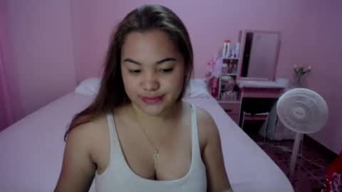 pinay_sweetheartx online show from May 6, 2026, 8:41 am