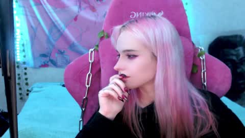 Nancy online show from December 16, 2024, 2:25 am