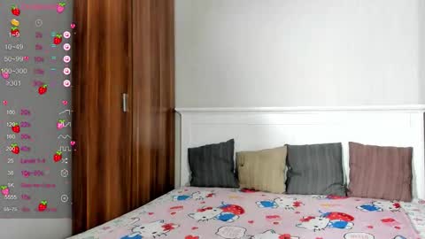 pingviluly online show from September 9, 2025, 2:11 am