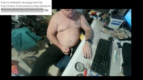 pini_z online show from January 17, 2025, 5:30 pm