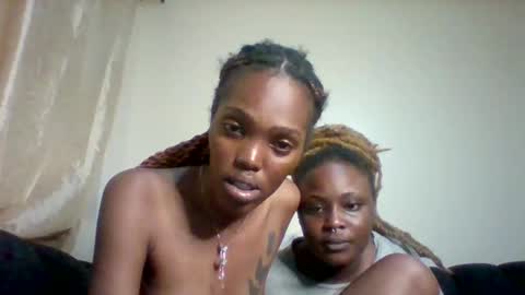 pink545414 online show from October 27, 2025, 11:41 pm