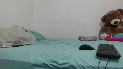 pink_love_25 online show from November 12, 2025, 11:54 am