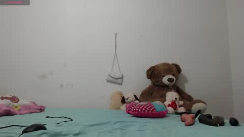 pink_love_25 online show from February 27, 2026, 5:07 am