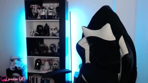 Emily online show from November 10, 2025, 7:57 pm