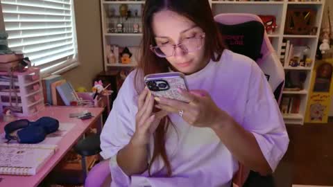 pinkcheetodomain online show from September 21, 2025, 4:08 pm