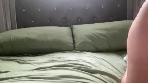 pinkcheetodomain online show from December 1, 2025, 4:12 pm