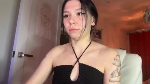 pinkdollylovv online show from October 13, 2025, 9:37 pm