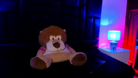 Snapshot of pinkflame_ chatting on May 29, 2026, 9:46 pm pinkflame_ online show from May 29, 2026, 9:46 pm