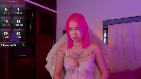 Snapshot of pinkflame_ chatting on July 23, 2026, 2:59 pm pinkflame_ online show from July 23, 2026, 2:59 pm