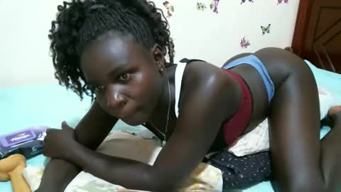 pinky online show from October 31, 2025, 9:43 am