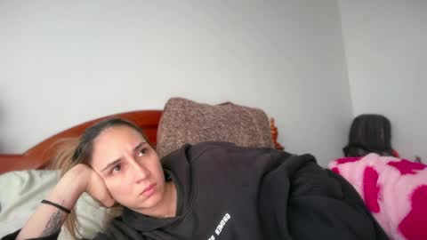Snapshot of pinkilola chatting on May 27, 2026, 8:28 pm Pinkilola online show from May 27, 2026, 8:28 pm