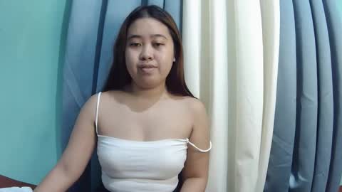 Snapshot of pinkish_shine chatting on September 25, 2025, 2:37 am Hi its me shine online show from September 25, 2025, 2:37 am