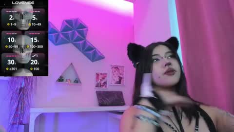 PINKK online show from September 14, 2025, 1:43 pm