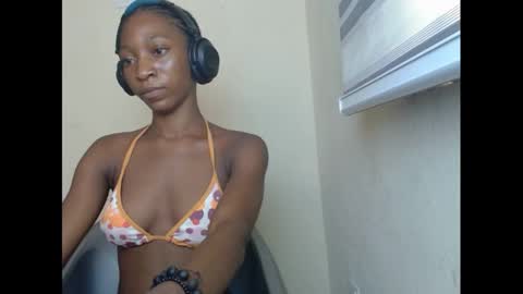 pinknjuicyx online show from December 9, 2024, 10:11 am