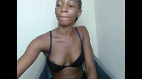 pinknjuicyx online show from December 11, 2024, 4:31 pm