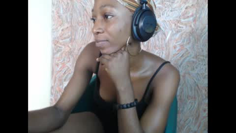 pinknjuicyx online show from December 17, 2024, 10:23 am