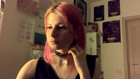 Sara online show from September 21, 2025, 6:09 pm