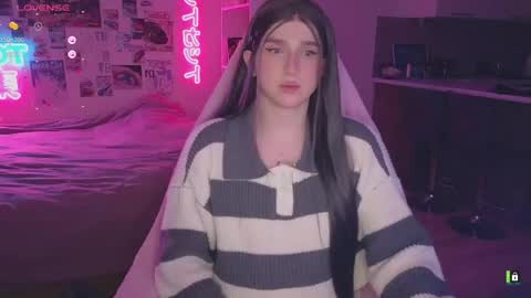 Snapshot of pinkvenom_ chatting on April 25, 2026, 4:37 pm pinkvenom_ online show from April 25, 2026, 4:37 pm