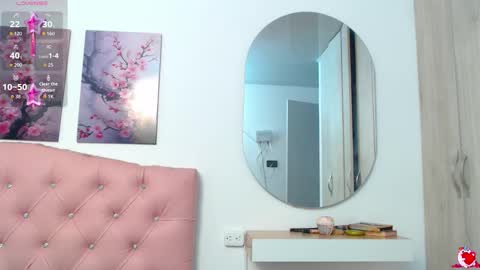 pinky_f00x online show from December 14, 2025, 9:30 pm