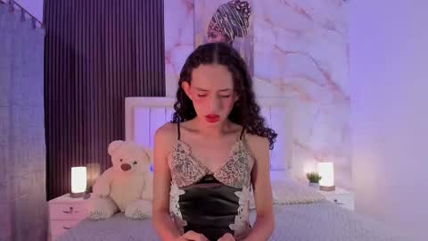 Snapshot of pinky_peach_ chatting on September 11, 2025, 3:39 am Peachy online show from September 11, 2025, 3:39 am