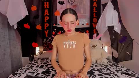 Peachy online show from October 16, 2025, 4:35 am