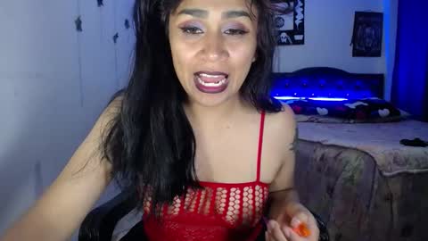 VIOLETA LOPEZ online show from December 22, 2024, 5:21 pm