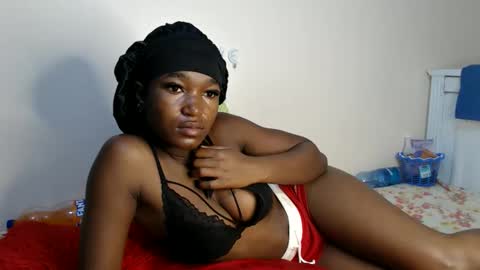 Snapshot of pinnacle_ chatting on June 7, 2026, 10:57 pm zenah online show from June 7, 2026, 10:57 pm