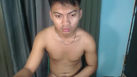 Snapshot of pinoycharmingboss20xx chatting on February 5, 2025, 2:19 am Donald online show from February 5, 2025, 2:19 am