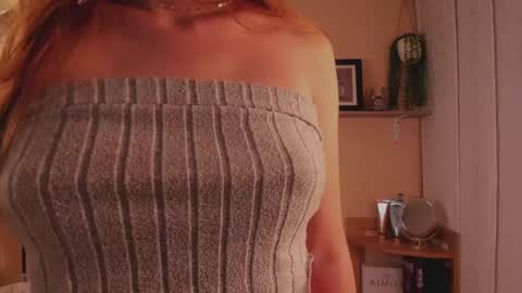 Snapshot of pinpage chatting on March 5, 2025, 11:16 pm Emma online show from March 5, 2025, 11:16 pm