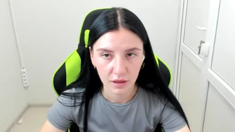 Snapshot of piper_smilee chatting on July 15, 2026, 12:21 pm Piper online show from July 15, 2026, 12:21 pm