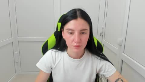 Snapshot of piper_smilee chatting on July 17, 2026, 12:56 pm Piper online show from July 17, 2026, 12:56 pm