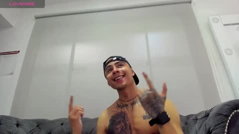 piperrcry online show from October 14, 2025, 4:35 am