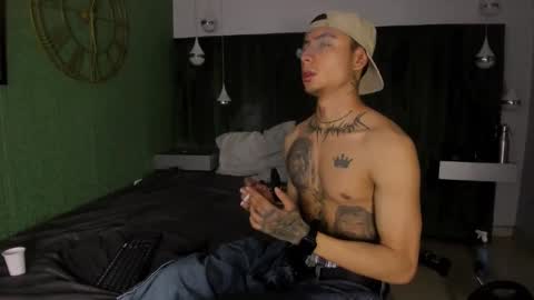 piperrcry online show from October 26, 2025, 11:53 pm