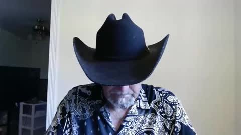 Snapshot of pipewizard chatting on May 24, 2026, 10:48 pm pipewizard online show from May 24, 2026, 10:48 pm