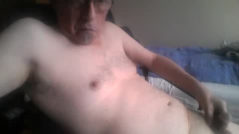 Snapshot of pipi2704 chatting on December 21, 2024, 10:06 am pipi2704 online show from December 21, 2024, 10:06 am