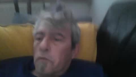 Snapshot of pipi2704 chatting on December 25, 2024, 9:56 am pipi2704 online show from December 25, 2024, 9:56 am