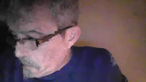 Snapshot of pipi2704 chatting on January 12, 2025, 5:56 am pipi2704 online show from January 12, 2025, 5:56 am