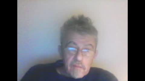 Snapshot of pipi2704 chatting on January 17, 2025, 5:21 am pipi2704 online show from January 17, 2025, 5:21 am