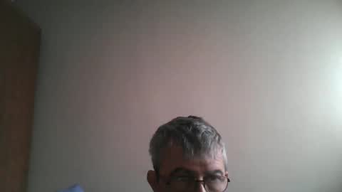 Snapshot of pipi2704 chatting on January 18, 2025, 10:49 am pipi2704 online show from January 18, 2025, 10:49 am