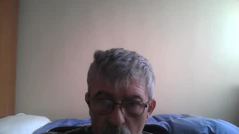 Snapshot of pipi2704 chatting on February 1, 2025, 11:32 am pipi2704 online show from February 1, 2025, 11:32 am