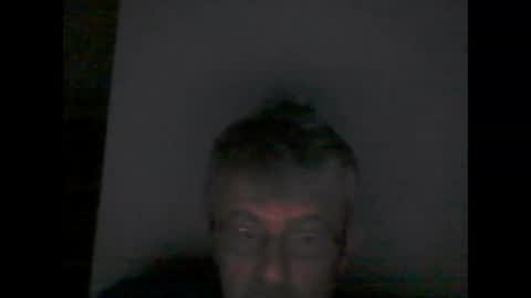 Snapshot of pipi2704 chatting on February 5, 2025, 4:27 am pipi2704 online show from February 5, 2025, 4:27 am