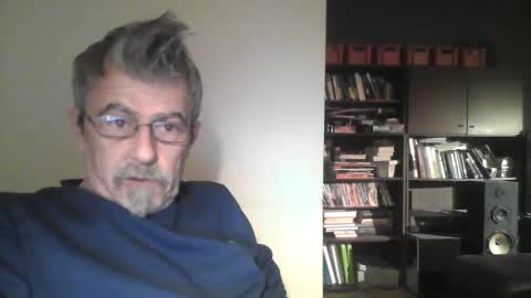 Snapshot of pipi2704 chatting on February 21, 2025, 10:37 pm pipi2704 online show from February 21, 2025, 10:37 pm