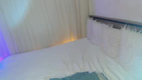 Ari online show from November 22, 2025, 2:49 pm