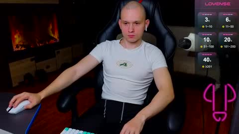 STRONGBEAUTY online show from January 30, 2025, 5:09 am