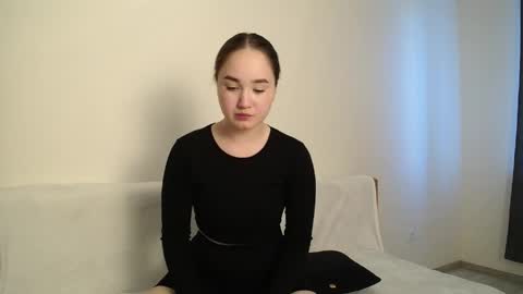 Lily online show from May 18, 2026, 2:12 pm
